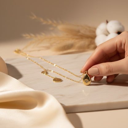 Cadente Star Drop Necklace