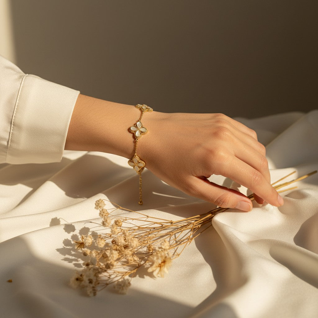 Trifolia Five-Clover Bracelet