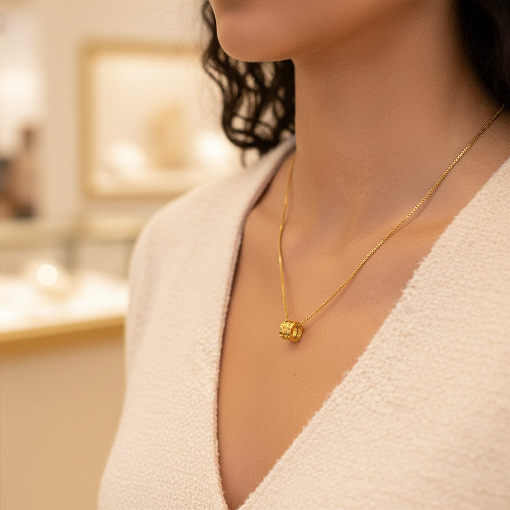 Colonna Gold Pendant Necklace