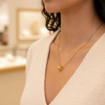 Colonna Gold Pendant Necklace